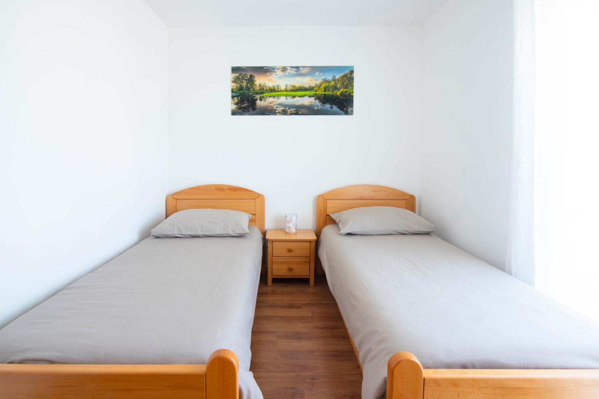Vacation Villa Matic With 7 Bedrooms Sinj Exterior foto